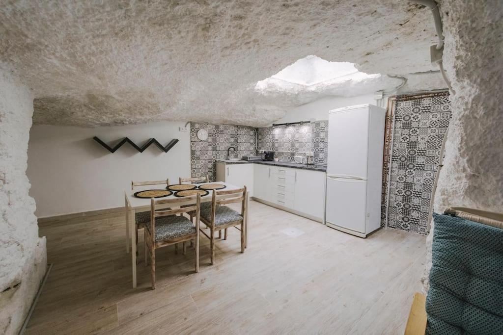 Preciosa Casa-cueva Con Banera Paterna